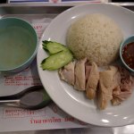 ข้าวมันไก่หน้าโจร